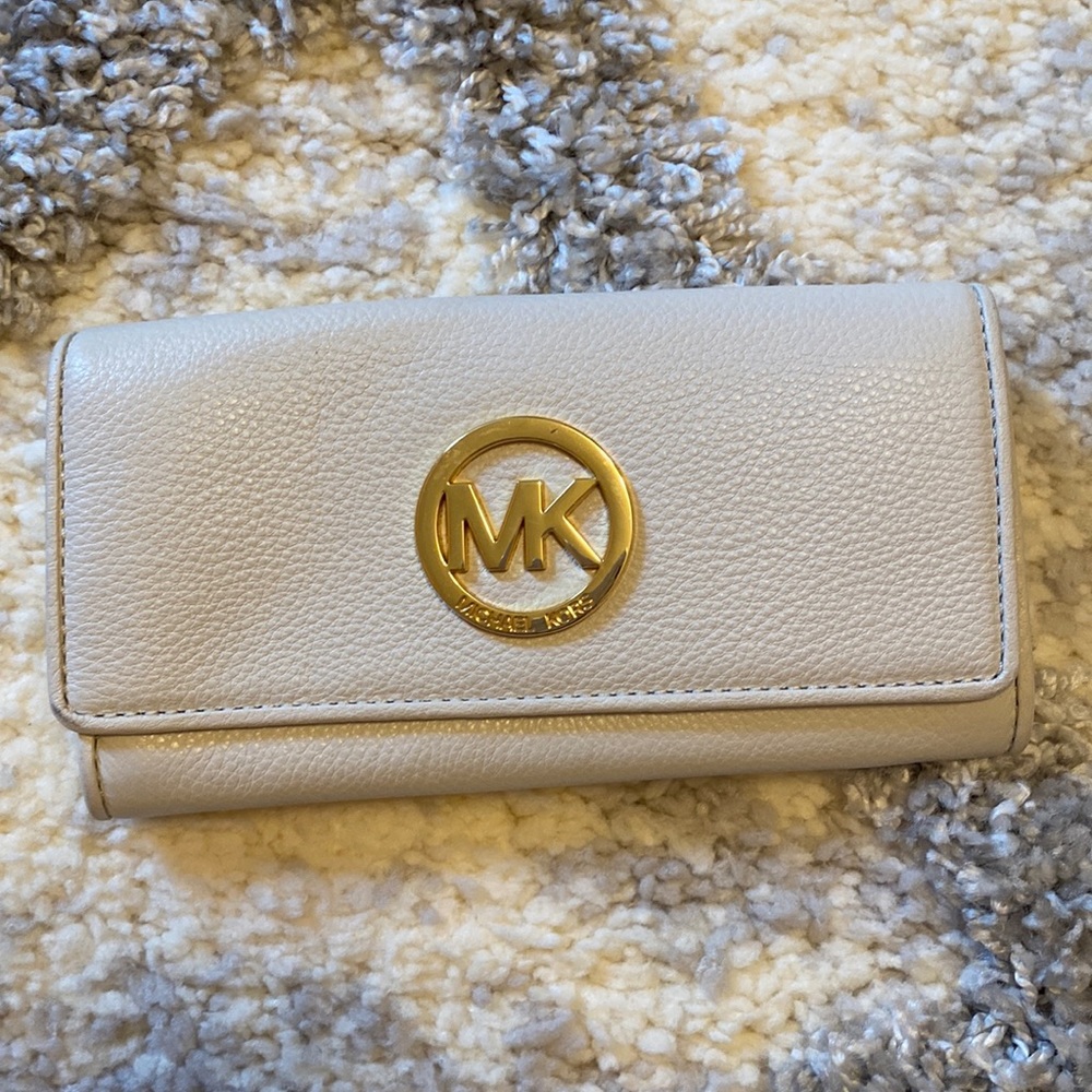 Micheal Kors Wallet